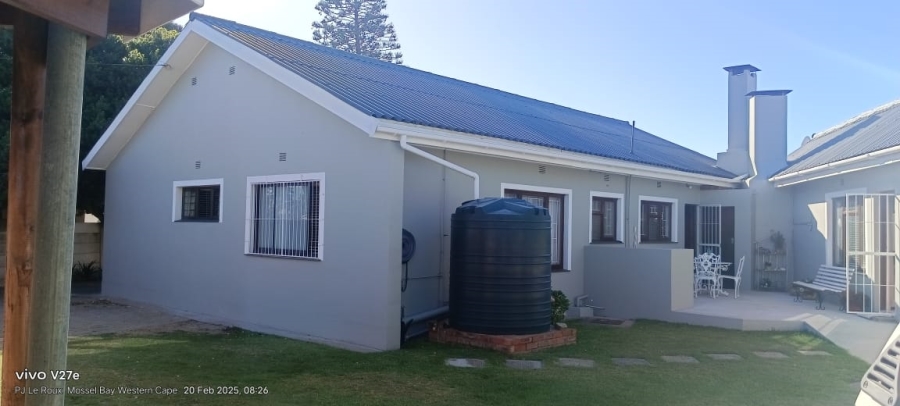 5 Bedroom Property for Sale in Hartenbos Central Western Cape